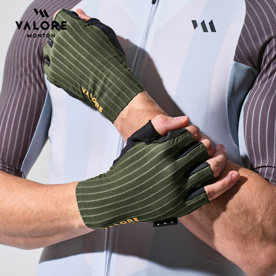 mens cycling gloves